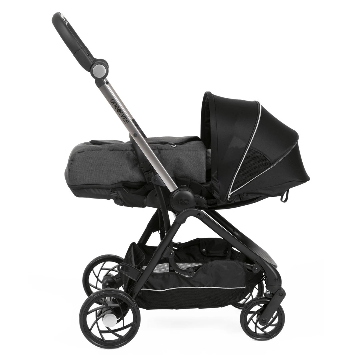 Chicco Pirate Black Babynestje voor One4Ever Wandelwagen 607968442 Chicco Pirate Black Babynestje Voor One4Ever Wandelwagen 607968442 -Winkel Voor Babyreisartikelen chicco pirate black babynestje voor one4ever wandelwagen 607968442 2