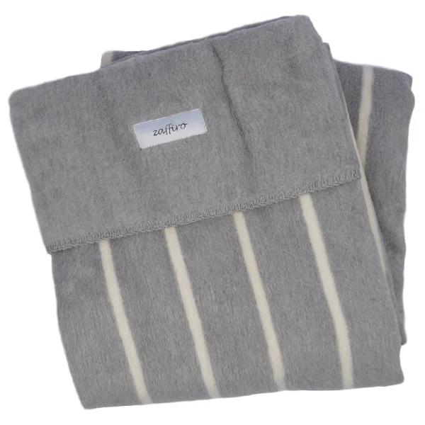 Zaffiro Grijs & Ecru Gestreept 100 x 150 cm Ledikantdeken 15366 Zaffiro Grijs & Ecru Gestreept 100 X 150 Cm Ledikantdeken 15366 -Winkel Voor Babyreisartikelen grijscreme