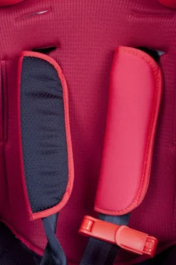 Babygo Protect Red Autostoel 9-36 Kg 3803 -Winkel Voor Babyreisartikelen i no380 3 protect rubberdots1