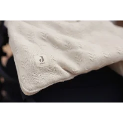 Jollein Grain Knit Oatmeal 3/5 Punts 0-9 Maanden Autostoel Voetenzak 025-811-67047 -Winkel Voor Babyreisartikelen jollein grain knit oatmeal 0 9 maanden autostoel voetenzak 025 811 67047 1