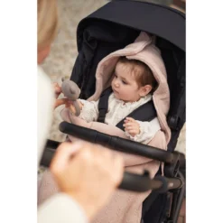 Jollein Grain Knit Wild Rose 3/5 Punts 0-9 Maanden Autostoel Voetenzak 025-811-67065 -Winkel Voor Babyreisartikelen jollein grain knit wild 0 9 maanden autostoel voetenzak 025 811 67065 1