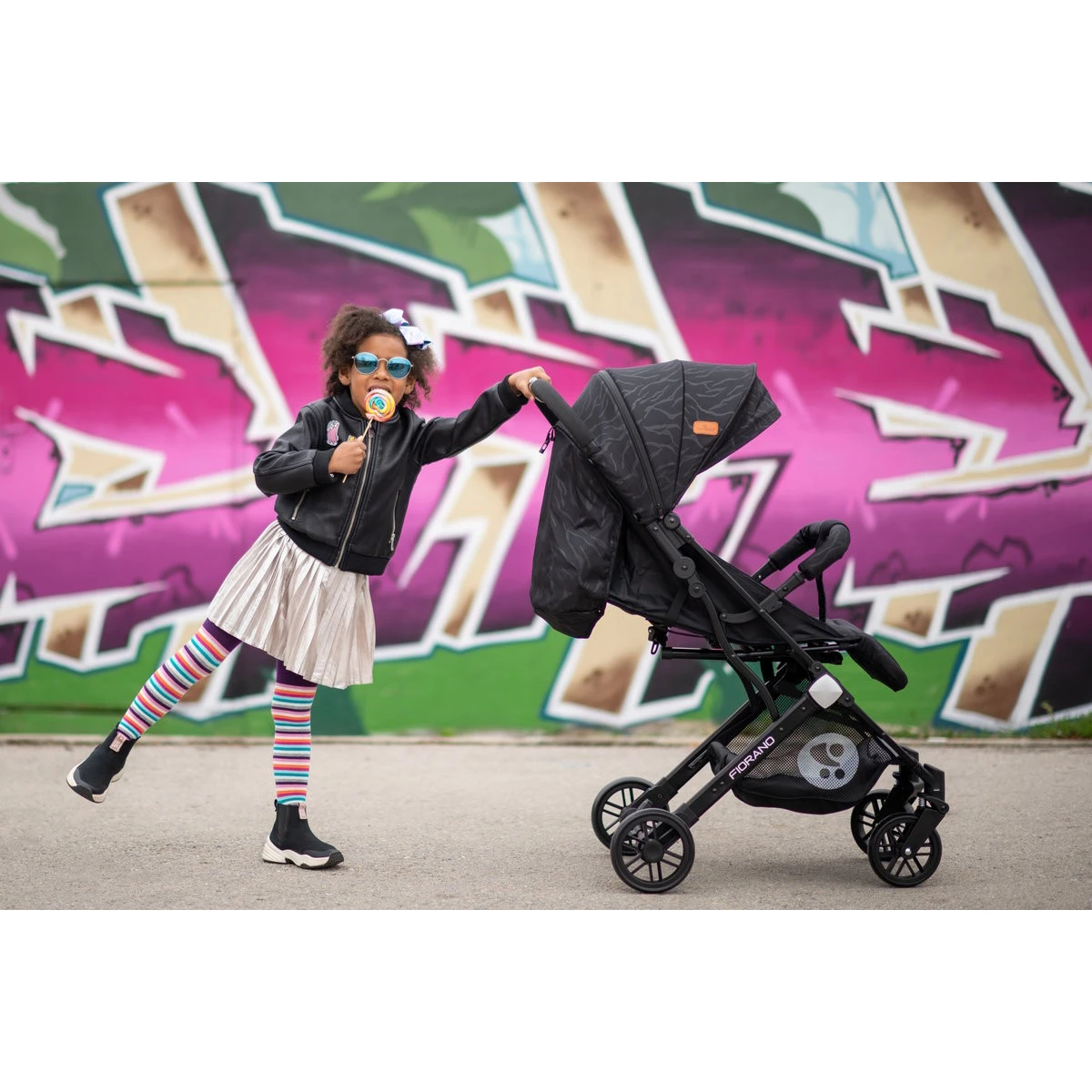 Lorelli Fiorano Dolphin Grey Wandelwagen incl. Beenkap 1002149-2380 Lorelli Fiorano Dolphin Grey Wandelwagen Incl. Beenkap 1002149-2380 -Winkel Voor Babyreisartikelen lorelli fiorano sfeer 3 1