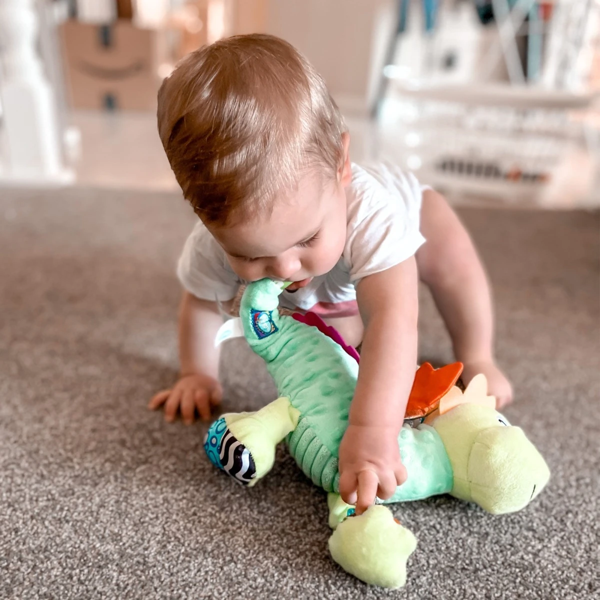 Playgro Sensory Friends Dusty Dragon Buggyspeeltje P0188473 Playgro Sensory Friends Dusty Dragon Buggyspeeltje P0188473 -Winkel Voor Babyreisartikelen playgro sensory friends dusty dragon buggyspeeltje p0188473 .5