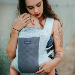 Zaffiro City Air Graphite Leaves Ergonomische Draagzak 7381 6 Zaffiro City Air Graphite Leaves Ergonomische Draagzak 7381 -Winkel Voor Babyreisartikelen zaffiro city air beige leaves draagzak 7398 8 1