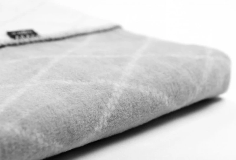 Zaffiro Grijs & Ecru Ruitjes 75 x 100 cm Wiegdeken 43109 Zaffiro Grijs & Ecru Ruitjes 75 X 100 Cm Wiegdeken 43109 -Winkel Voor Babyreisartikelen